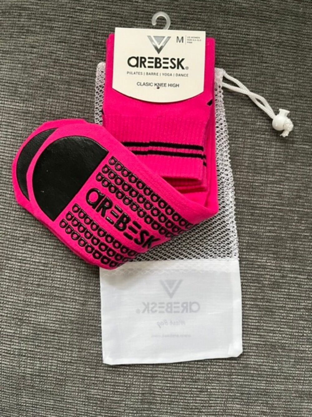 Arebesk Knee-High Grip Socks